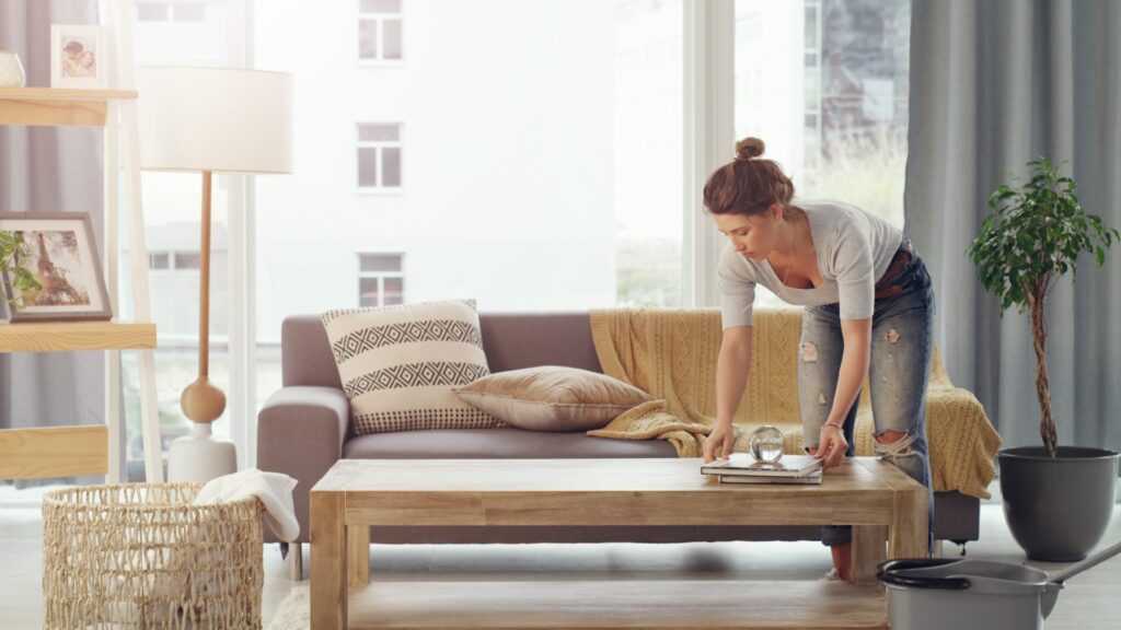 Come pulire i mobili di casa: consigli pratici